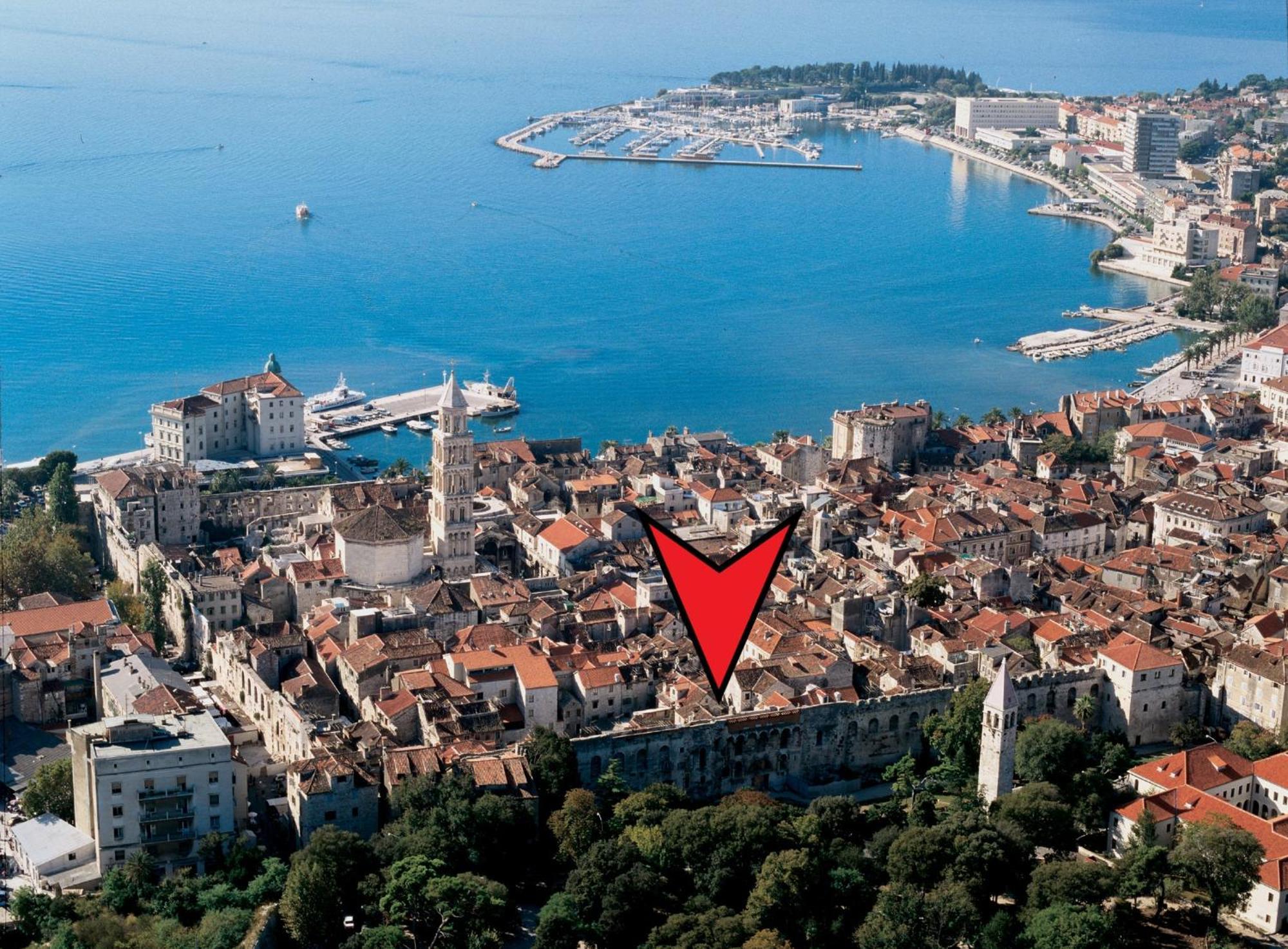 Golden Gate Luxury Rooms - Unique Unesco Location Split Exterior foto